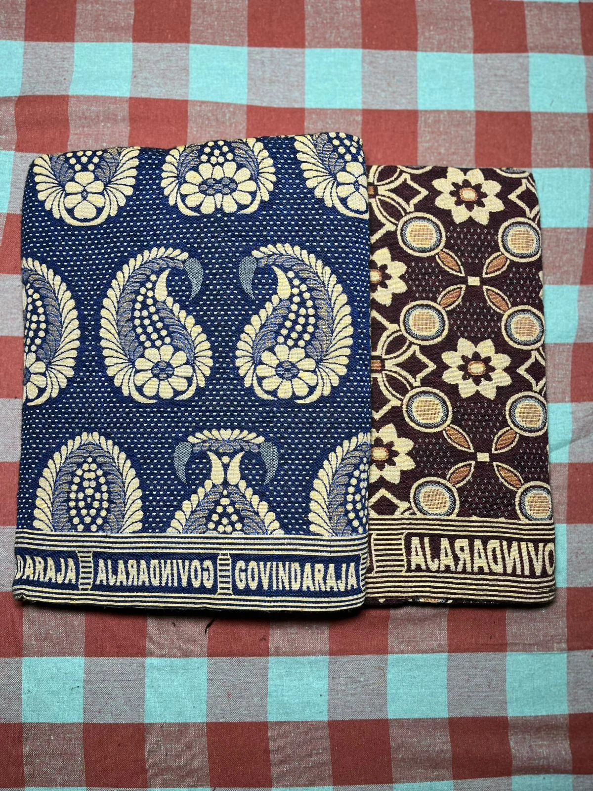 PerfectLoomz Govindaraja bedsheet design 7: product photo thumbnail. Tap to open full screen and zoom.