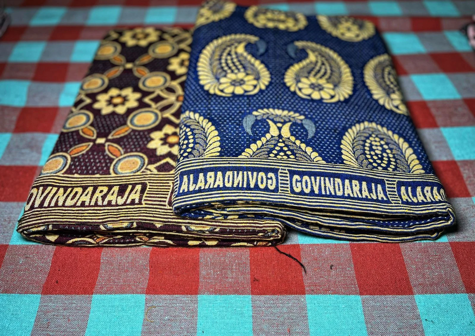 PerfectLoomz Govindaraja bedsheet design 9: product photo thumbnail. Tap to open full screen and zoom.